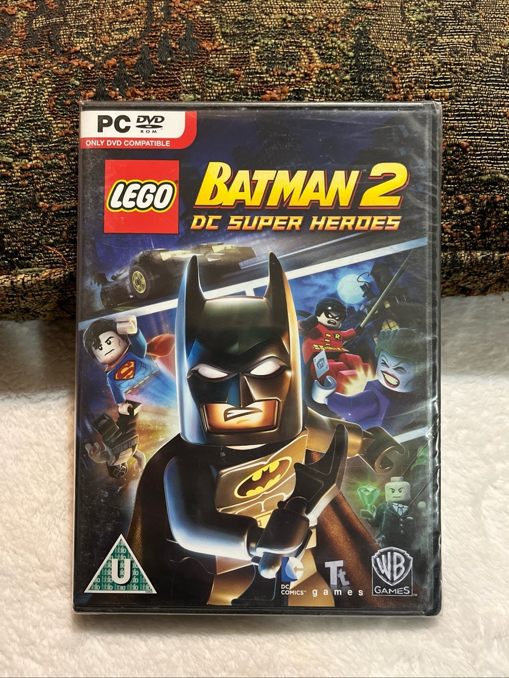 Lego Batman 2 DC Super Heroes - Black & Yellow Game Art Brand New